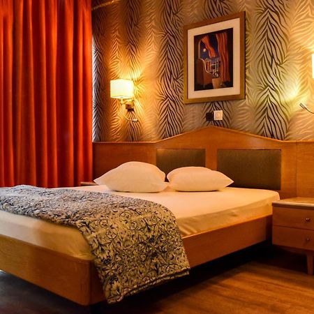 Eva Hotel Le Pirée Extérieur photo