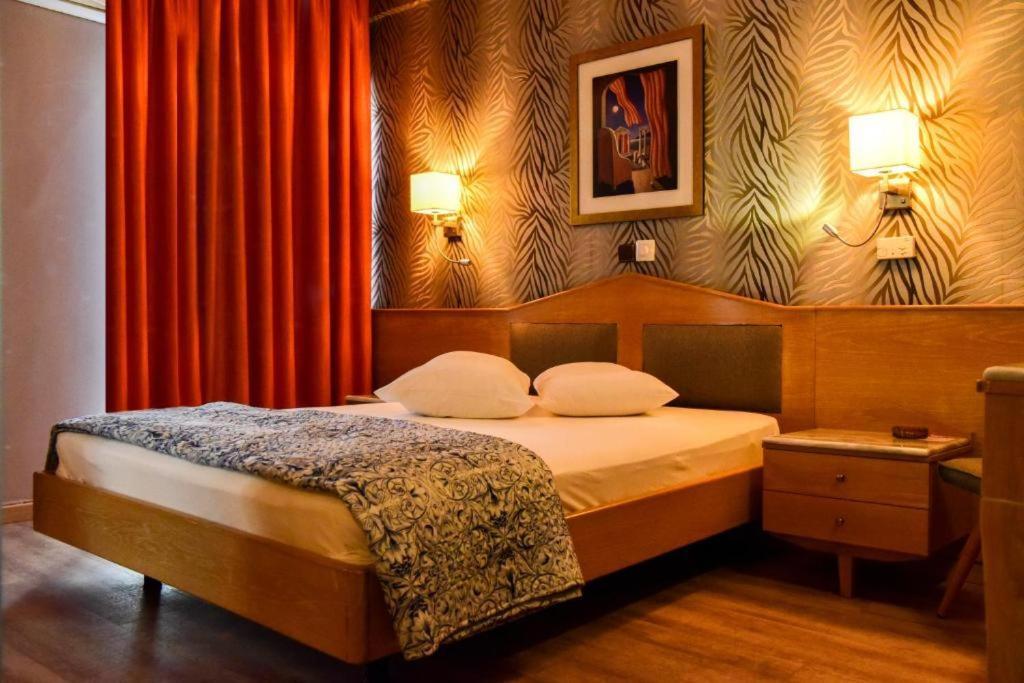 Eva Hotel Le Pirée Extérieur photo