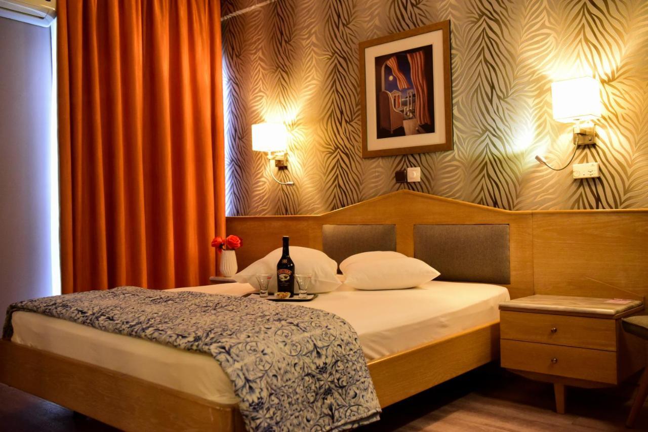 Eva Hotel Le Pirée Extérieur photo