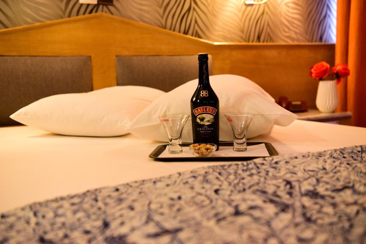 Eva Hotel Le Pirée Extérieur photo
