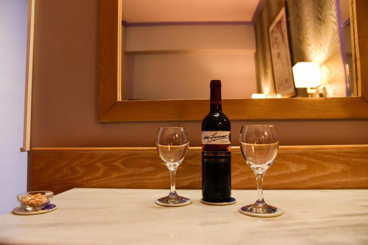 Eva Hotel Le Pirée Extérieur photo